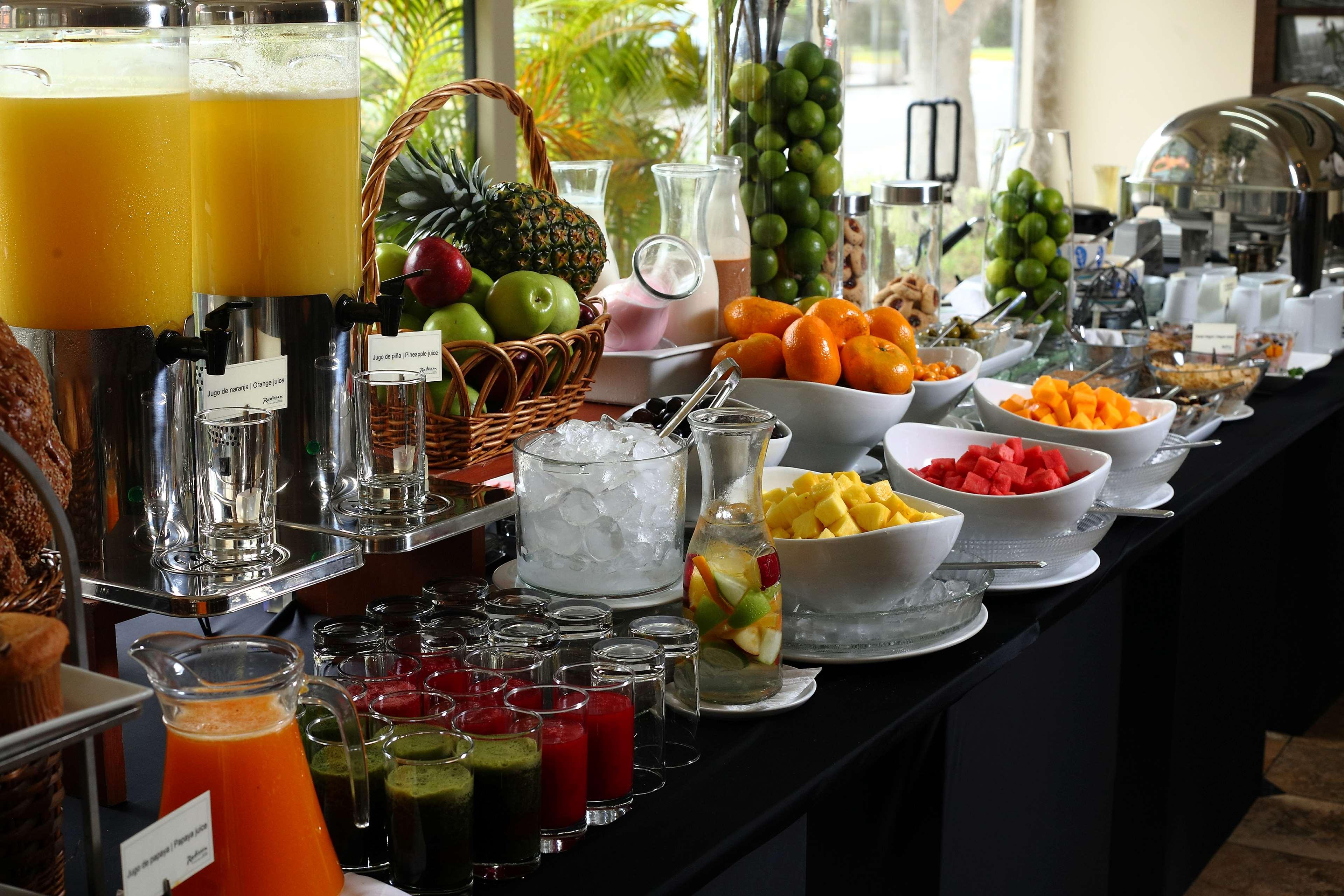 Radisson Hotel Plaza Del Bosque Lima Luaran gambar