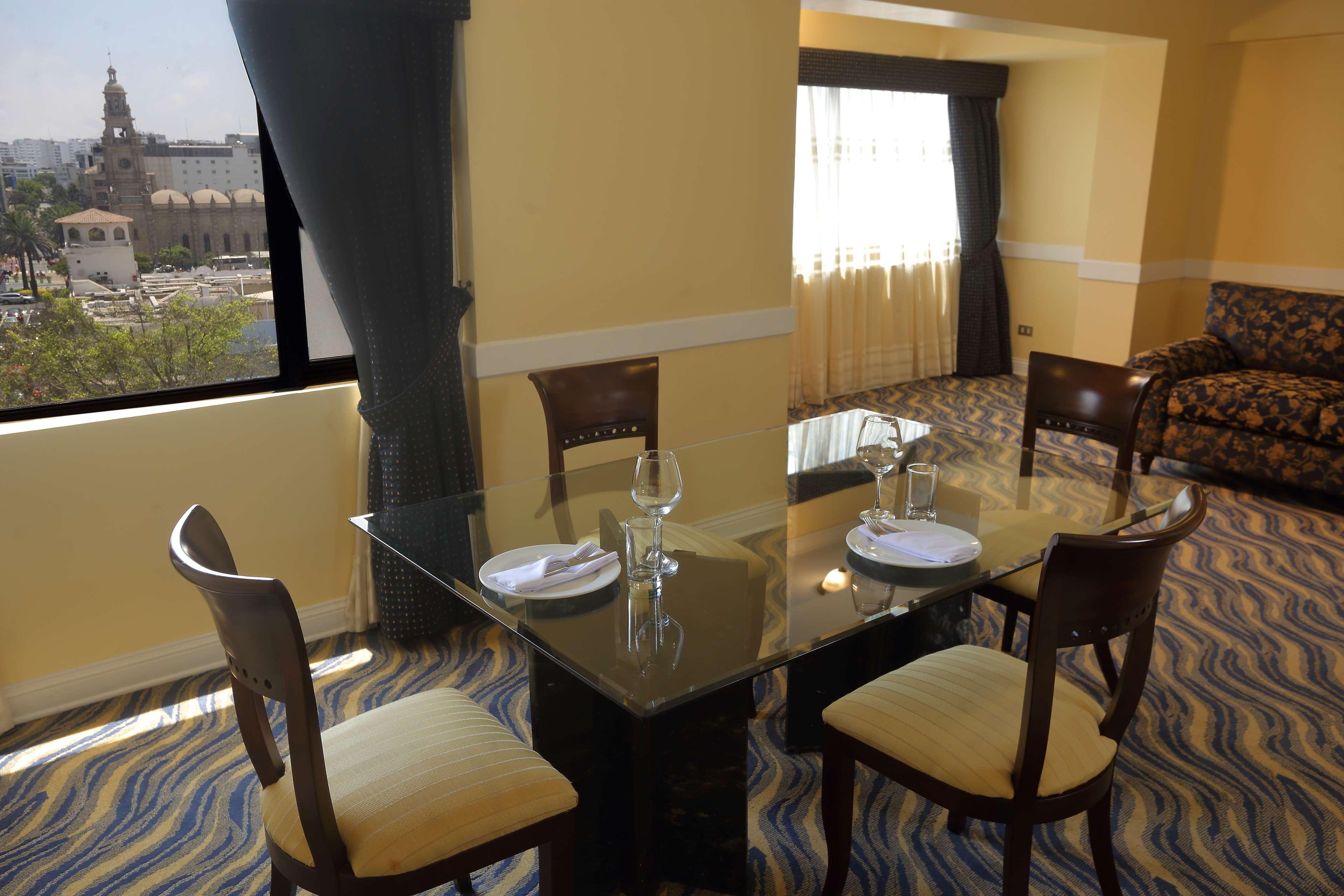Radisson Hotel Plaza Del Bosque Lima Luaran gambar