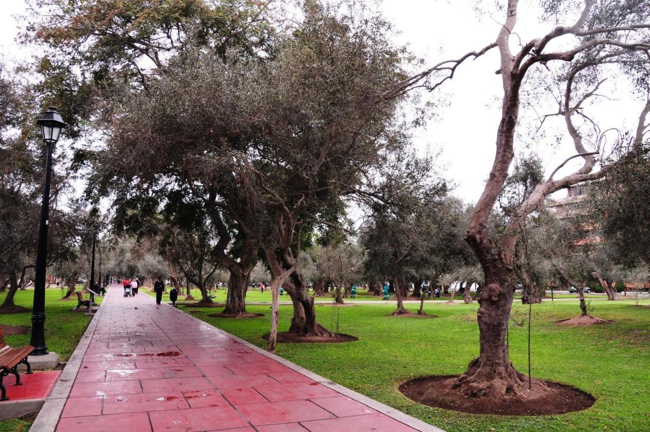Radisson Hotel Plaza Del Bosque Lima Luaran gambar